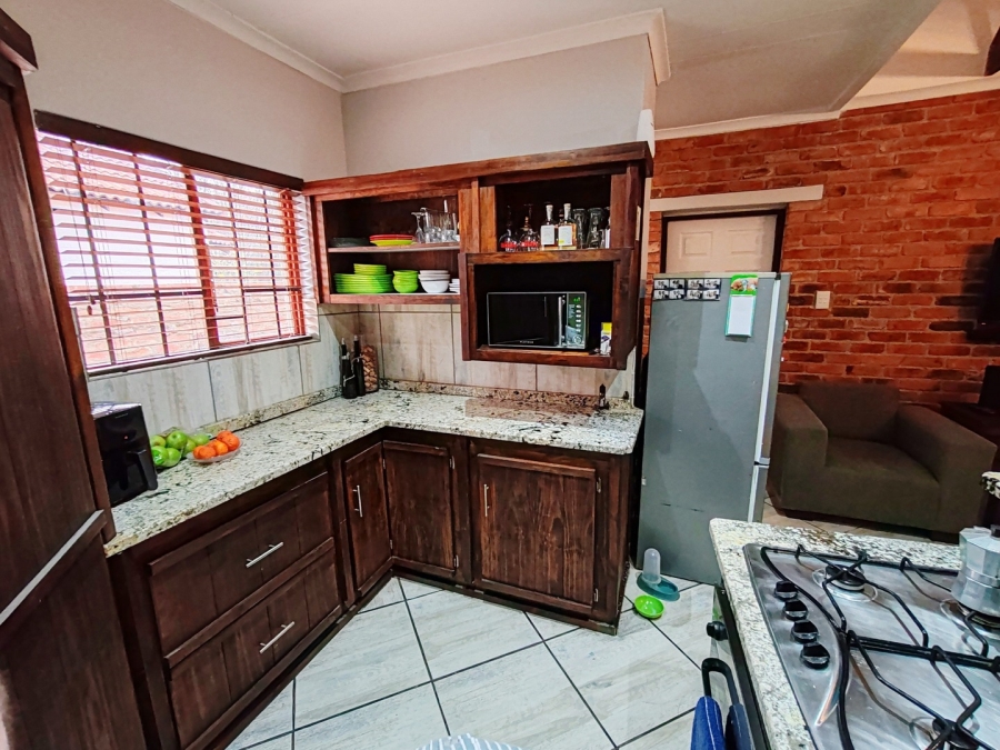 3 Bedroom Property for Sale in Mooivallei Park North West